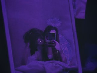 @CharismaFox